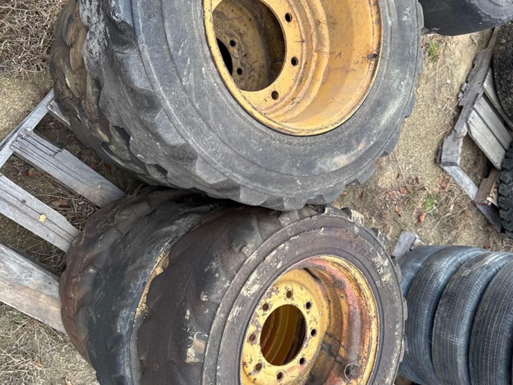 (6)-10-16.5-nhs-tractor-tires-&-rims-image-2