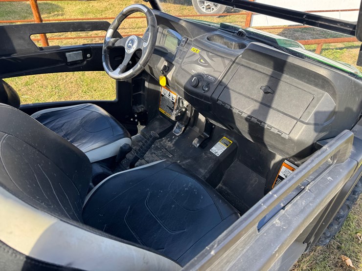 john-deere-gator-image-11
