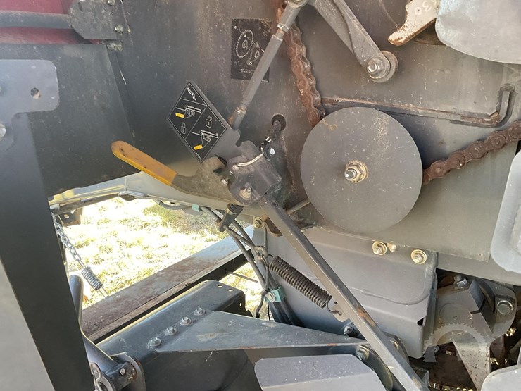 2013-massey-ferguson-2190-image-28