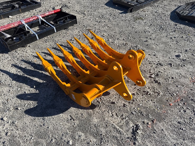 caterpillar-305-image-4