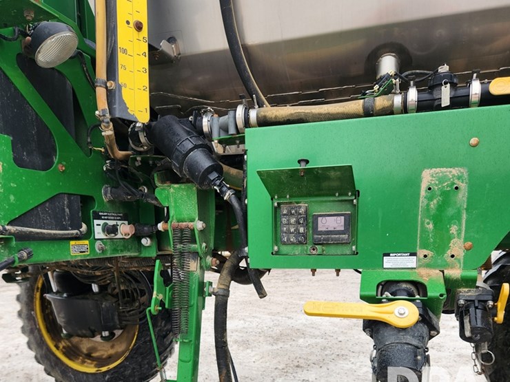 2016-john-deere-r4038-image-8