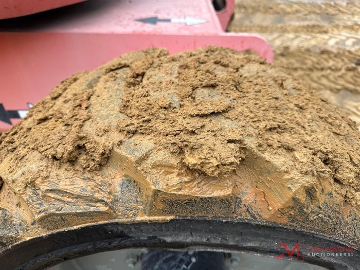 2013-jlg-600aj-image-8