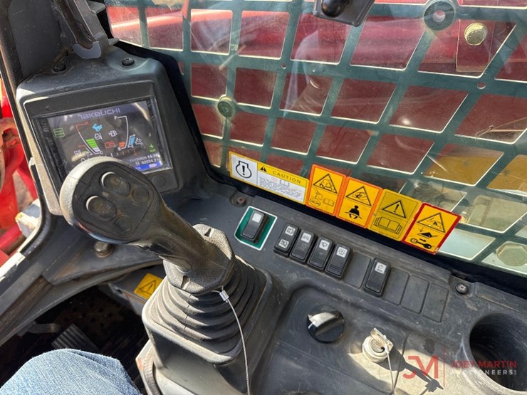 2018-takeuchi-tl12r2-image-16