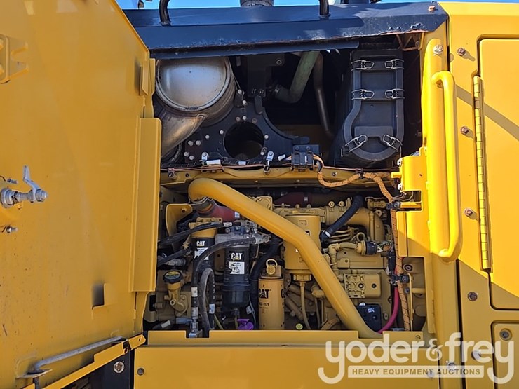 2016-caterpillar-120m2-image-134