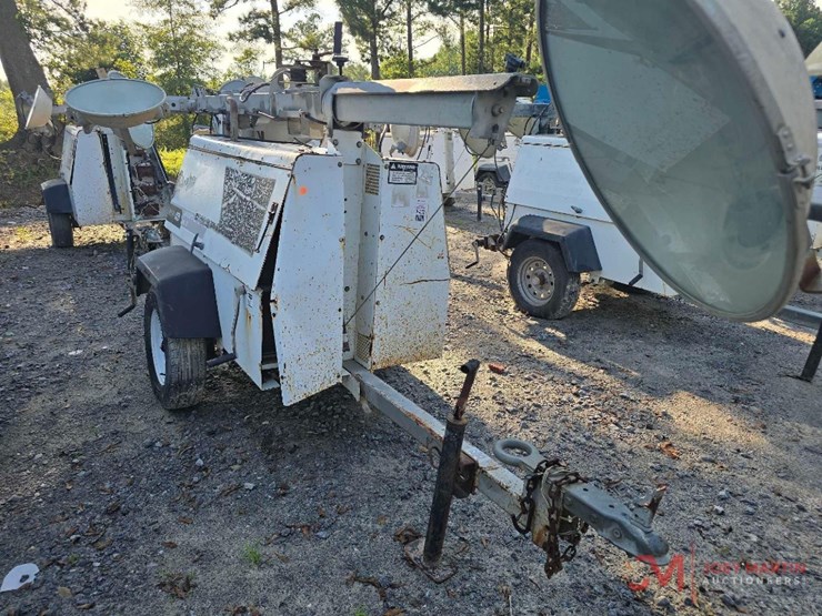 allmand-nite-lite-pro-light-tower-image-1