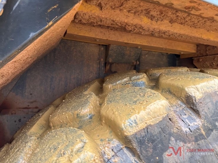 2017-komatsu-hm400-5-image-12