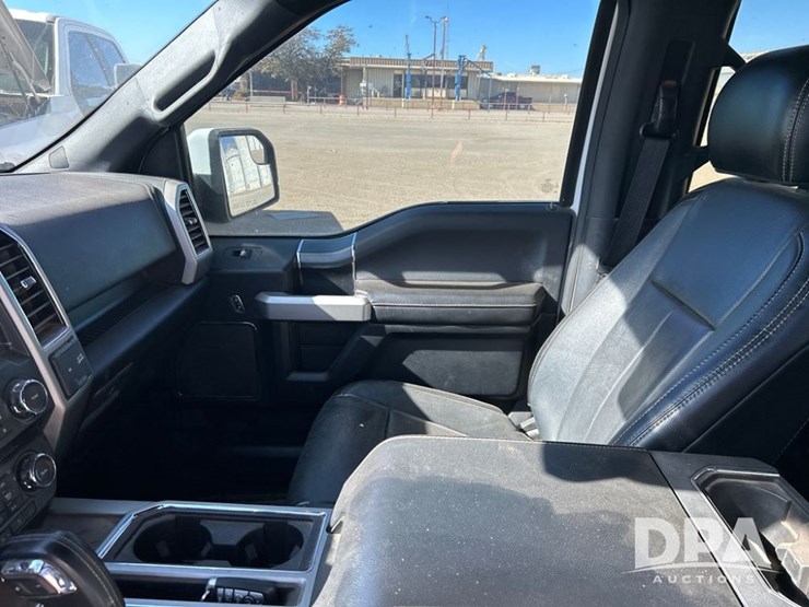 2018-ford-f150-lariat-image-39