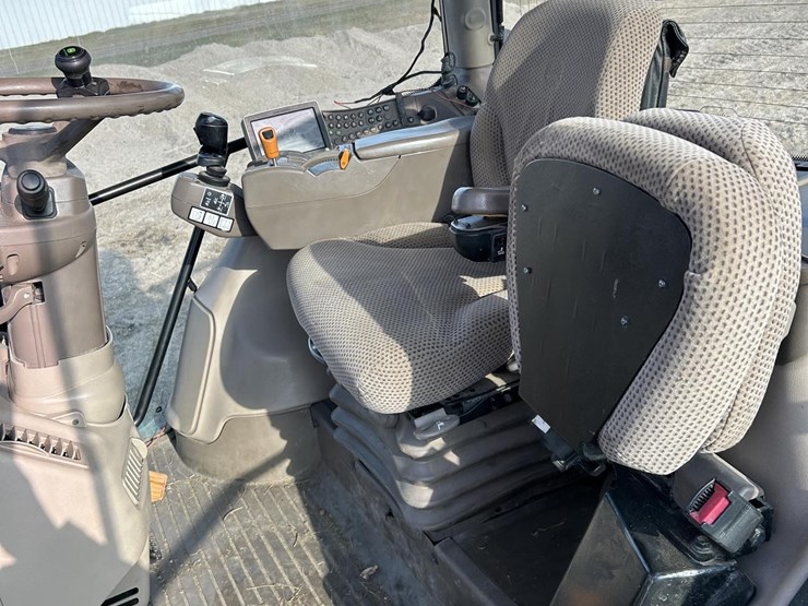 2013-john-deere-6170r-image-43