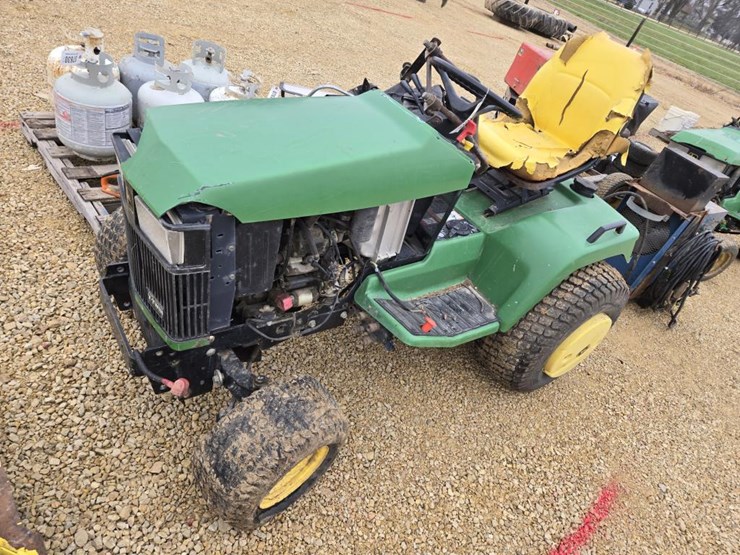 john-deere-445-image-1