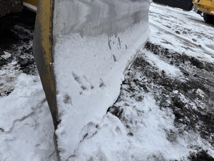 2012-caterpillar-d4k-image-24