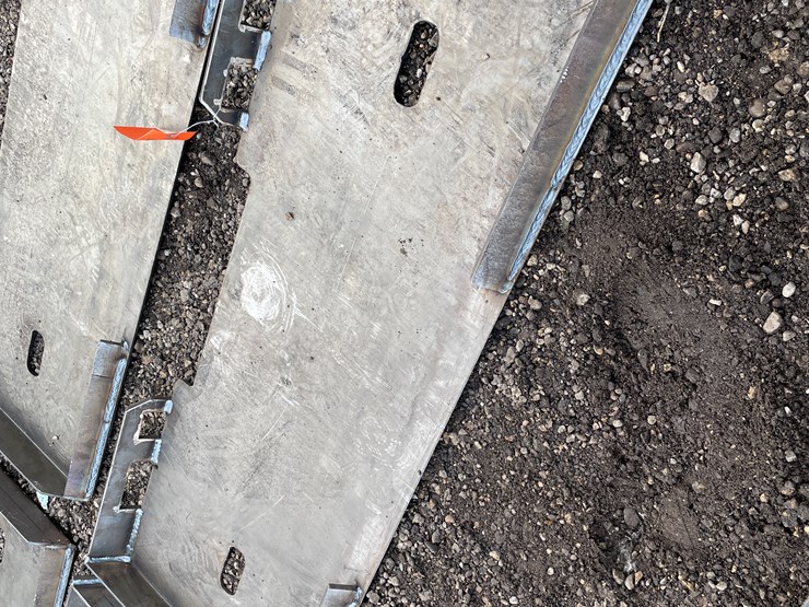 #1220-•-skidsteer-adapter-plates-image-1
