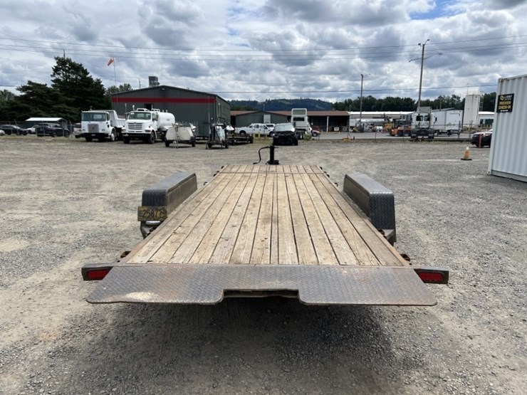 2013-eagle-black-hawk-t/a-tilt-deck-trailer-image-5