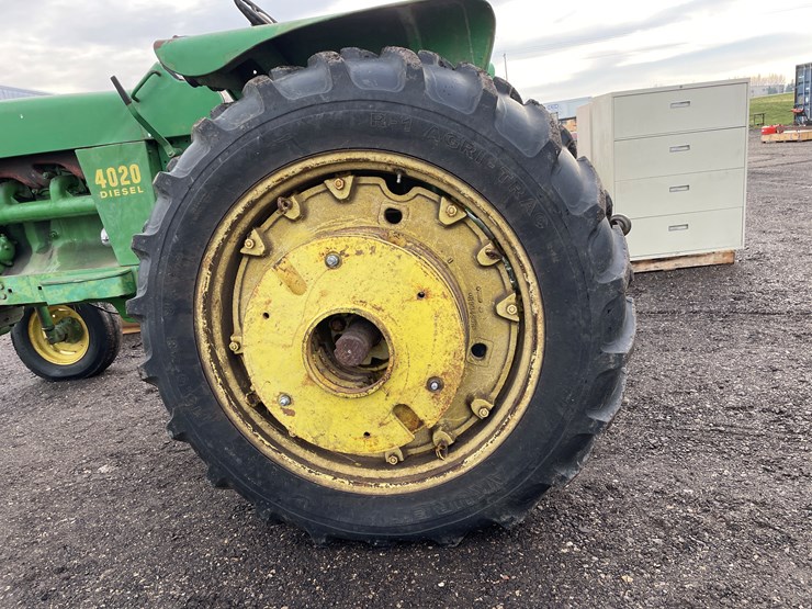 john-deere-4020-image-17