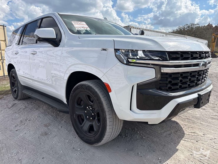 2021-chevrolet-tahoe-image-2