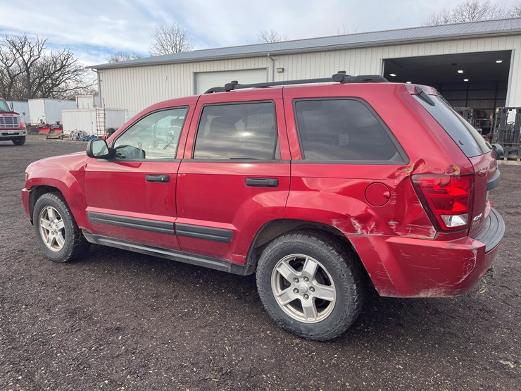 2005-jeep-grand-cherokee-laredo-image-8