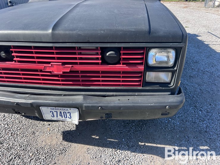 1986-chevrolet-custom-deluxe-image-9