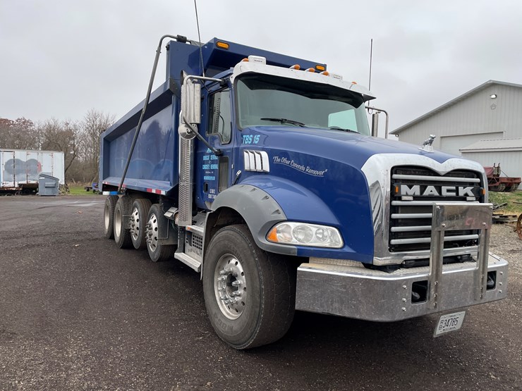 #1059-•-2021-mack-gr104b-quad-axle-dump-truck-(title-in-delay)-image-3