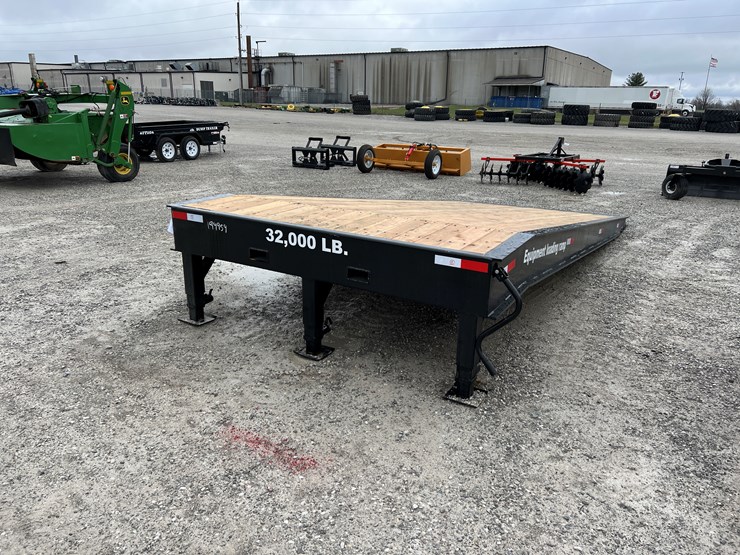 #194954-•-industrias-america-r820-loading-ramp-image-1