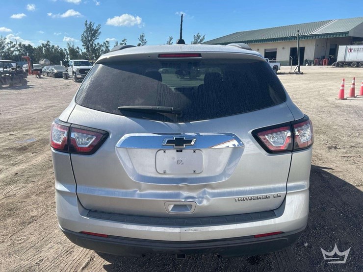 2016-chevrolet-traverse-image-30