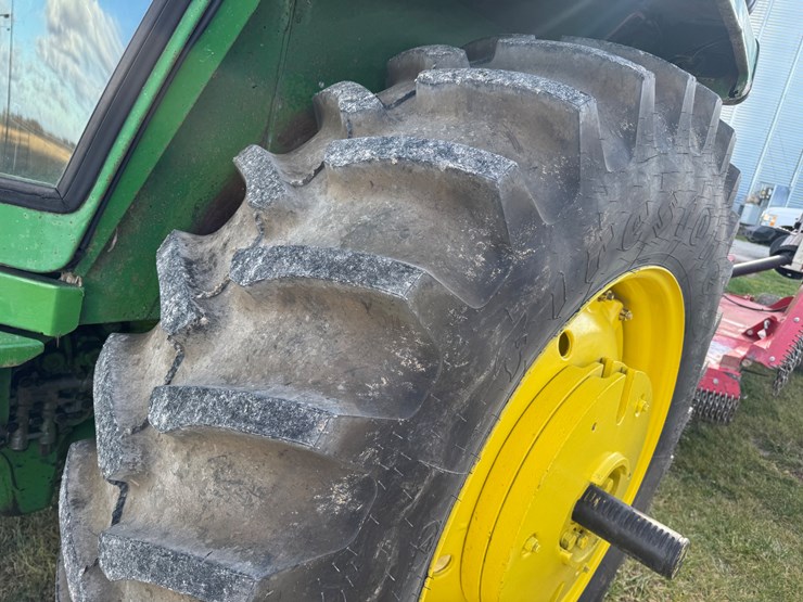 john-deere-4430-image-7