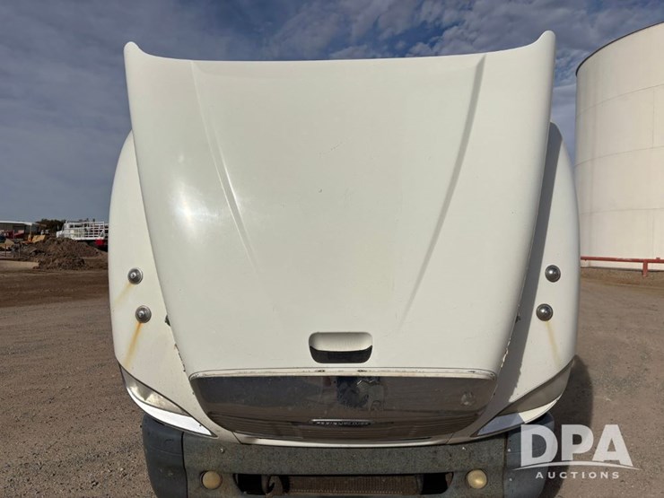 2006-freightliner-day-cab-truck-(gp12099,-unit-802)-image-53