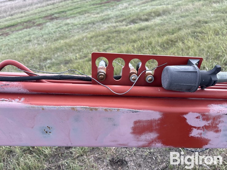 2011-new-holland-h7150-image-12