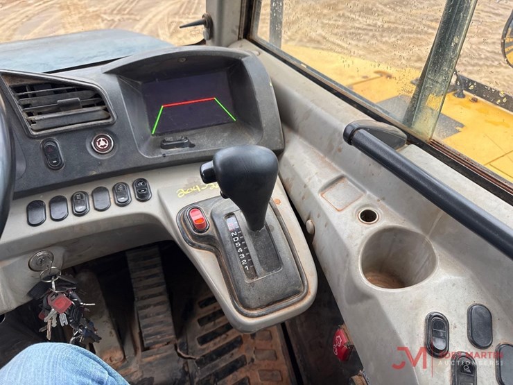 2017-komatsu-hm400-5-image-16