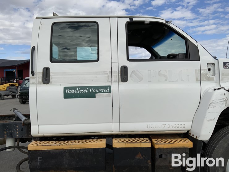 2005-gmc-topkick-image-16