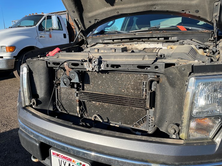 2012-ford-f150-xlt-image-40