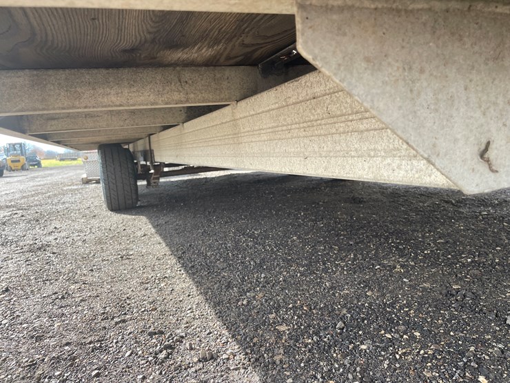 #1093-•-1997-sled-bed-4-place-snowmobile-trailer-(no-title)-image-16