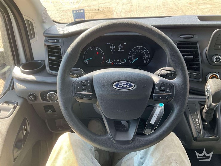 2025-ford-transit-image-14
