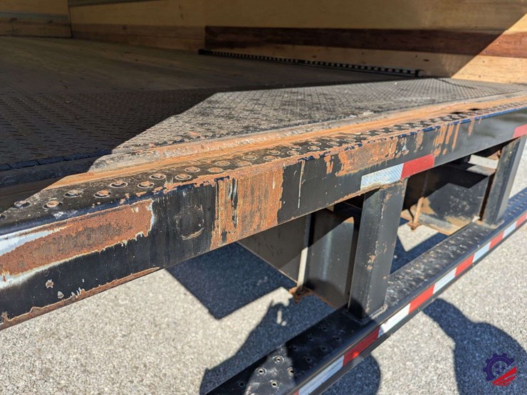 2016-mack-granite-gu713-image-39