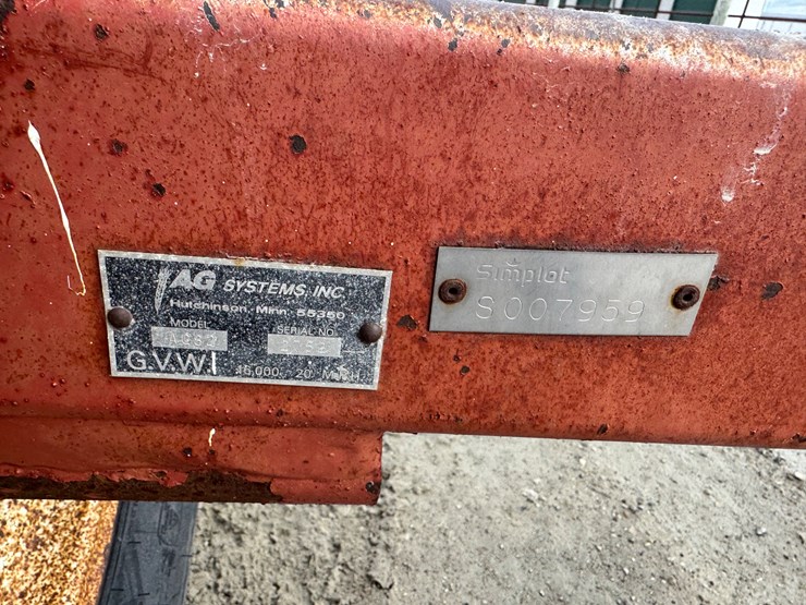 #103-•-red-running-gear-image-6