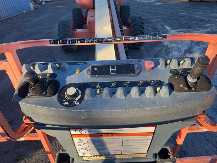 2001-jlg-600s-image-15