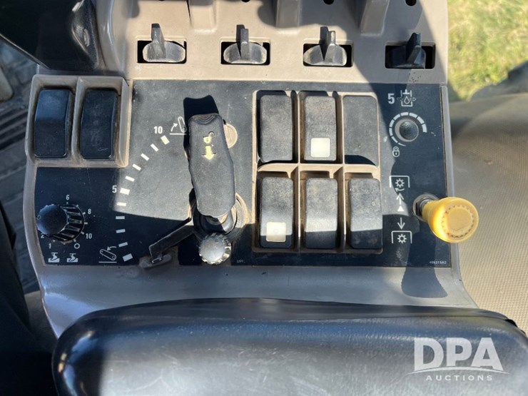 2004-case-ih-mx285-image-46