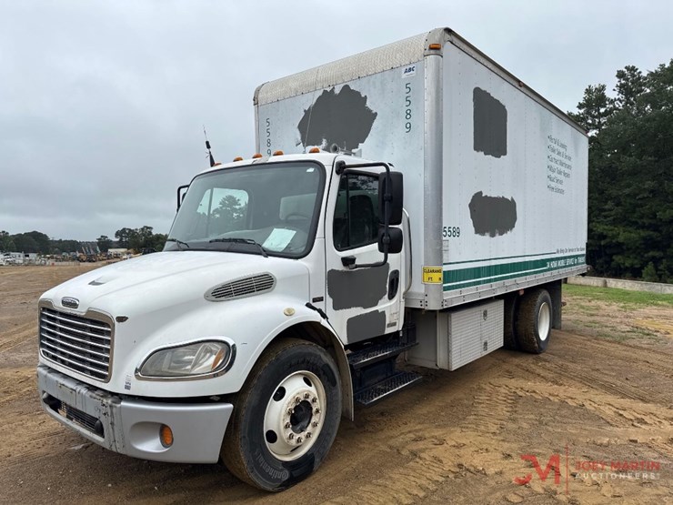 2005-freightliner-business-class-m2-box-truck-image-4