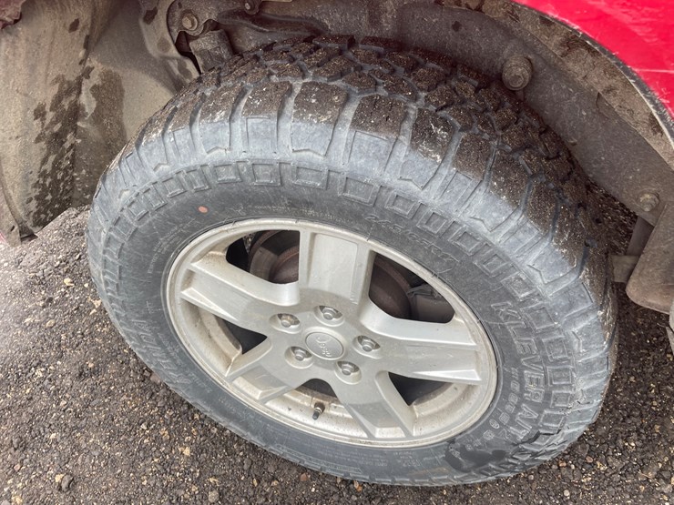 2005-jeep-grand-cherokee-laredo-image-18