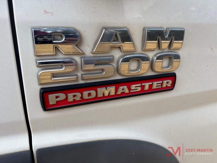 2014-dodge-2500-image-7