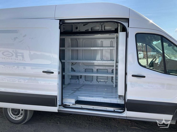 2025-ford-transit-image-24