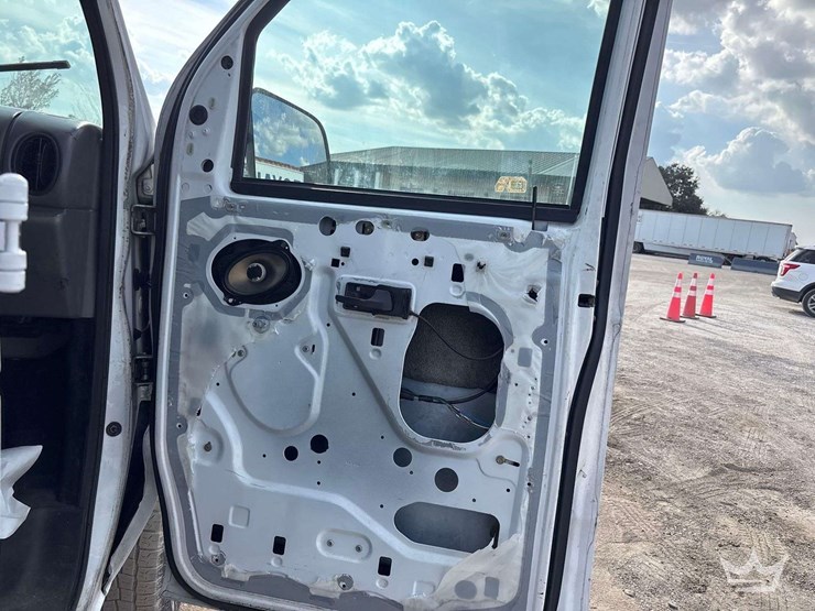 1997-ford-cargo-image-19