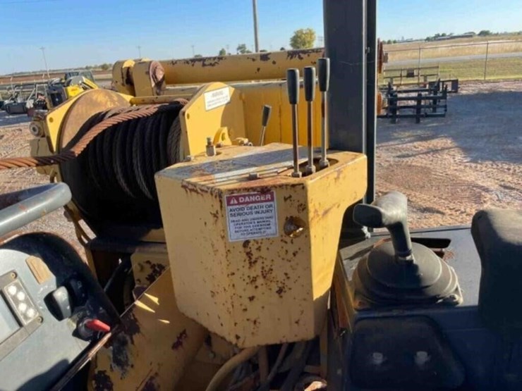 2008-deere-700j-image-22