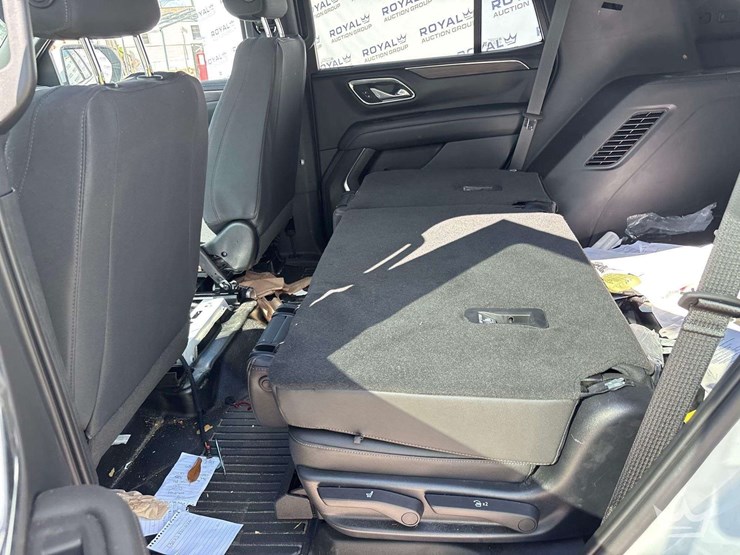 2023-chevrolet-tahoe-image-22