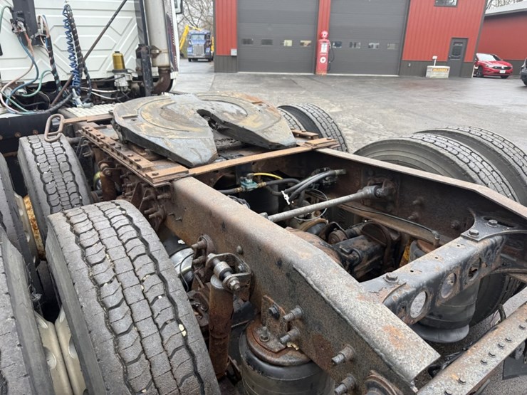 2005-international-8600-image-31