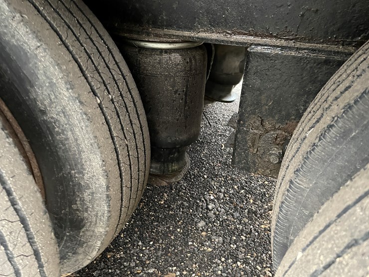 #1056-•-2005-xl60-specialized-38'-lowboy-trailer-(has-wi-title)-image-37