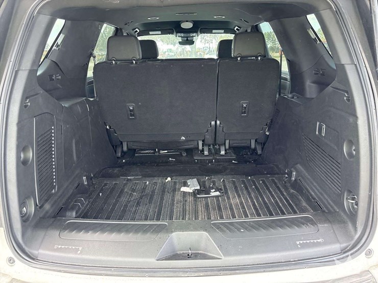 2023-chevrolet-tahoe-image-16