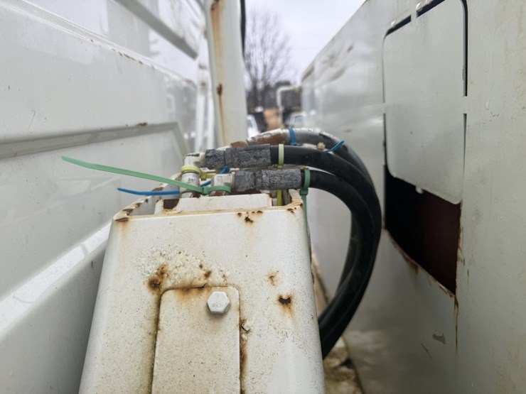 2006-international-7300-image-42