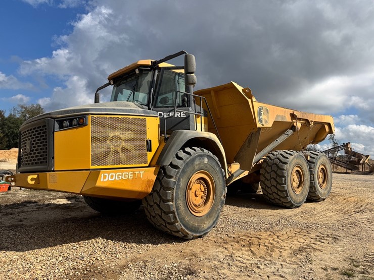 2022-deere-410e-image-5