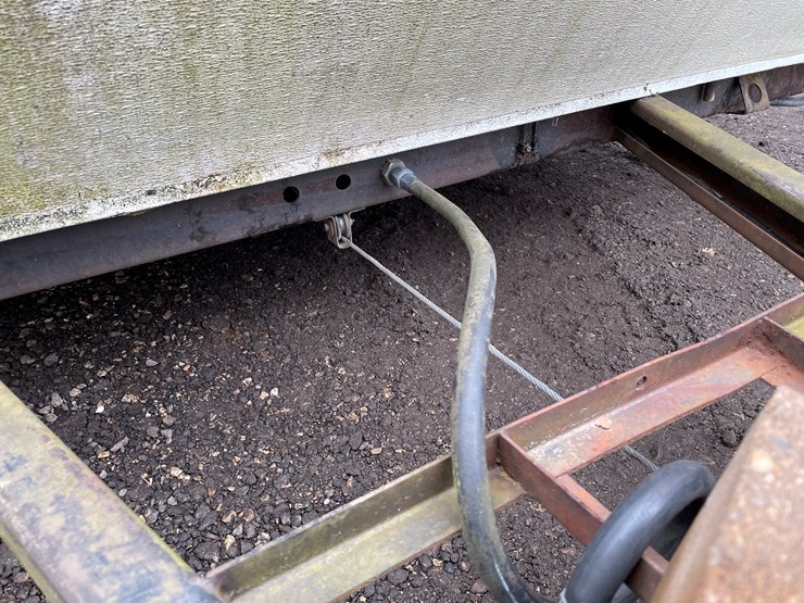 #1100-•-palomino-filly-sdl-popup-camper-(no-title)-image-17