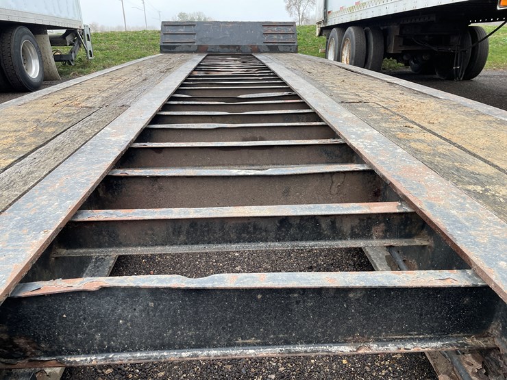 #1056-•-2005-xl60-specialized-38'-lowboy-trailer-(has-wi-title)-image-22