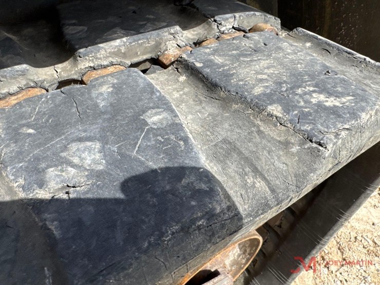 2019-takeuchi-tl8-image-7